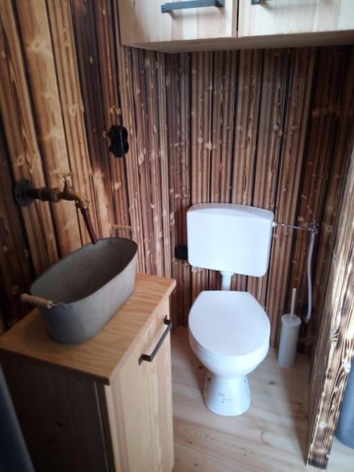 فيلا Tiny House Calido Apelern المظهر الخارجي الصورة